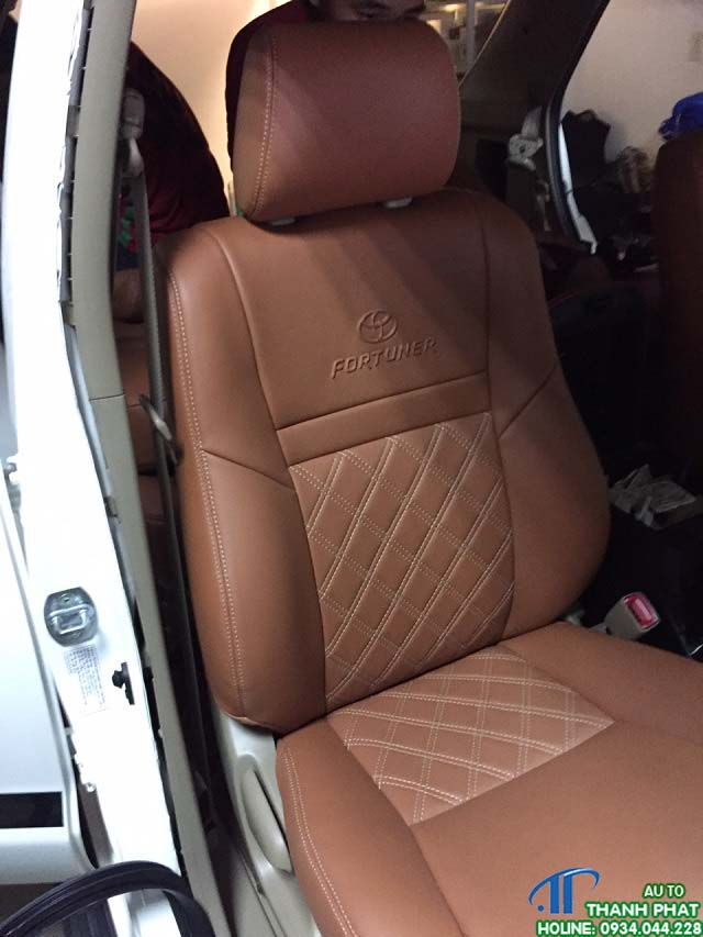 áo ghế da xe fortuner 2017