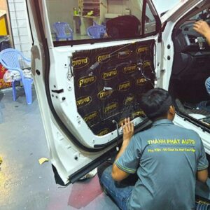 Dán cách âm chống ồn ô tô xe hơi tại TPHCM