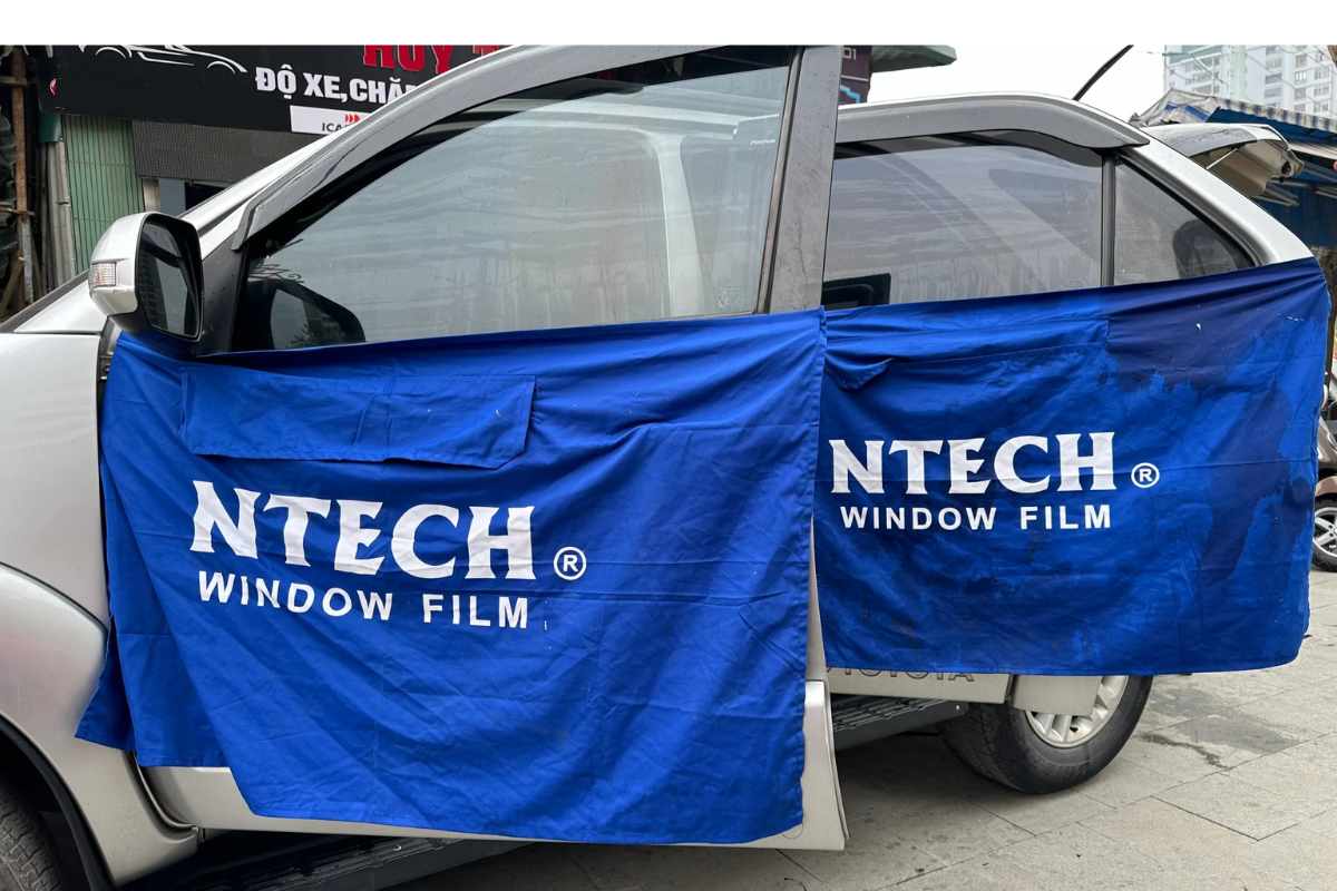 Phim cách nhiệt NTECH gói siêu cấp cho xe 4 chỗ