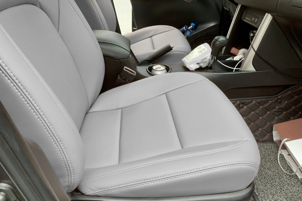 BỌC GHẾ DA CHO Ô TÔ FORD FIESTA 