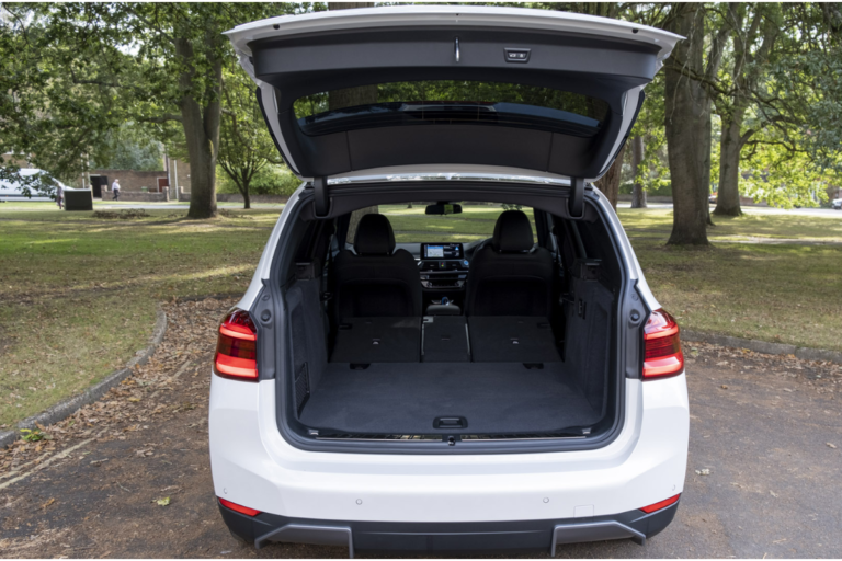 CỐP ĐIỆN CHO Ô TÔ BMW IX3 - Ảnh 2