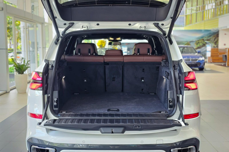 CỐP ĐIỆN CHO Ô TÔ BMW X5 - Ảnh 3