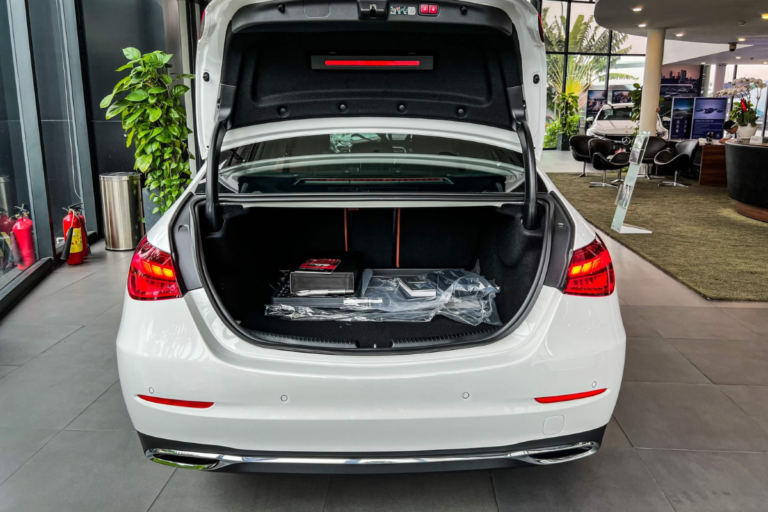 CỐP ĐIỆN CHO Ô TÔ MERCEDES C200 AVANTGARDE - Ảnh 2