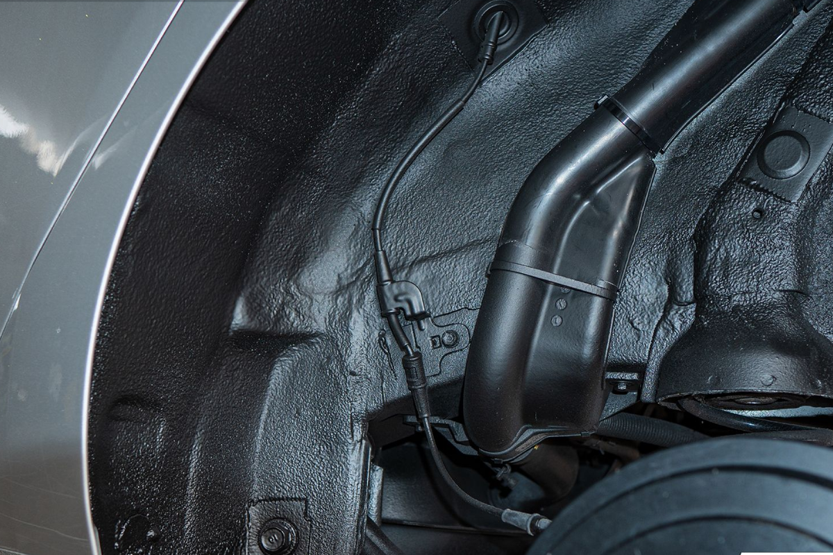PHỦ GẦM Ô TÔ FORD RAPTOR - HÀNG CHÍNH HÃNG FORCH