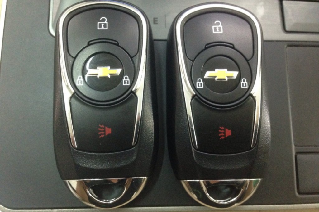 SMART KEY Ô TÔ CHEVROLET COLORADO