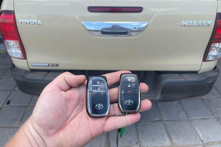 SMART KEY Ô TÔ TOYOTA HILUX - ENGINE START STOP - Ảnh 3