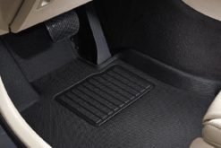 tham-lot-san-5d-o-to-hilux-revo (2)