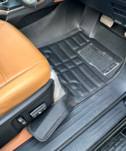 tham-lot-san-5d-o-to-hilux-revo (3)