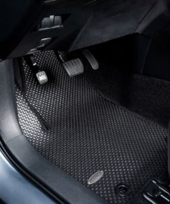 tham-lot-san-5d-o-to-toyota-innova (1)