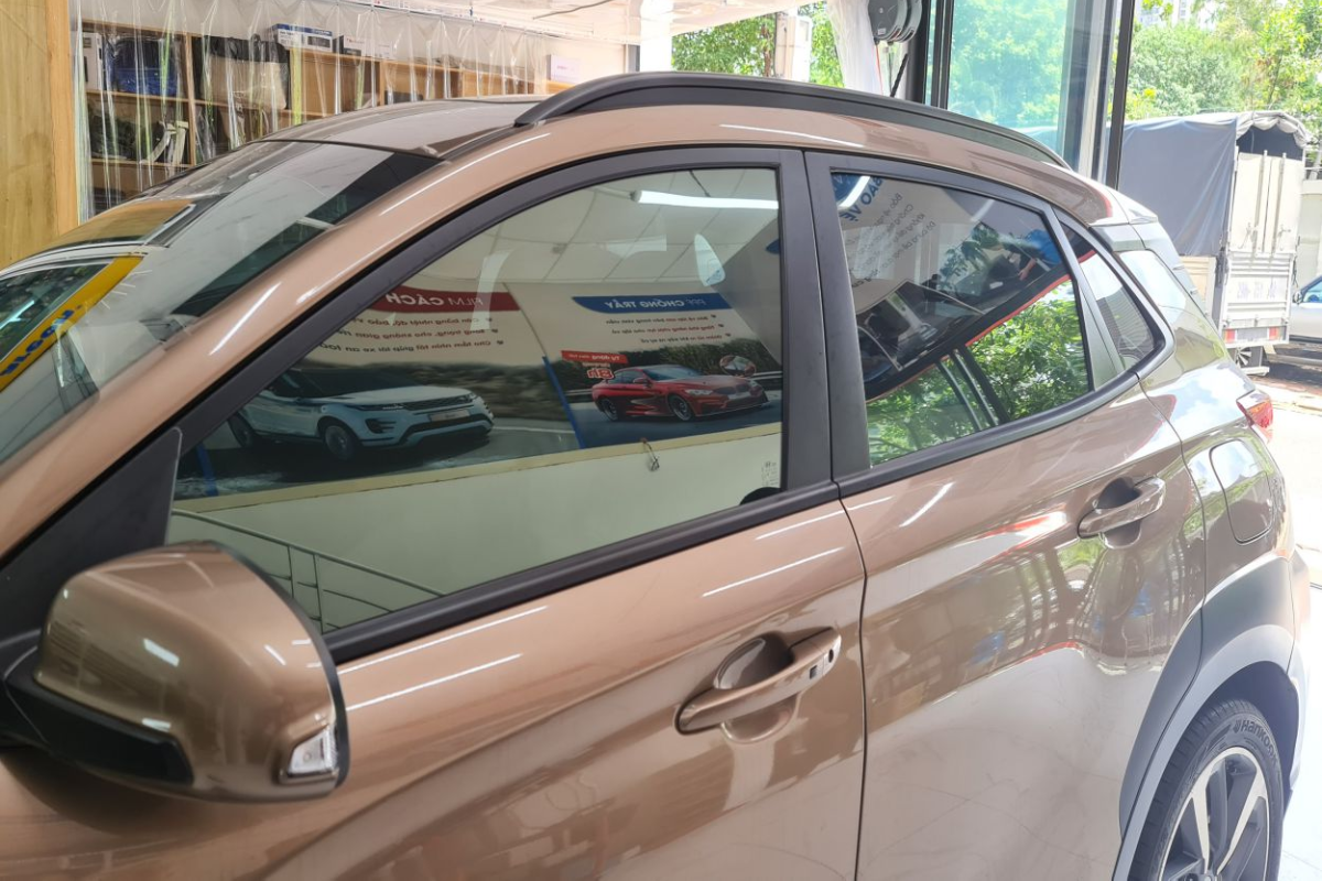 Dán Phim Cách Nhiệt LLumar Standard cho ô tô
