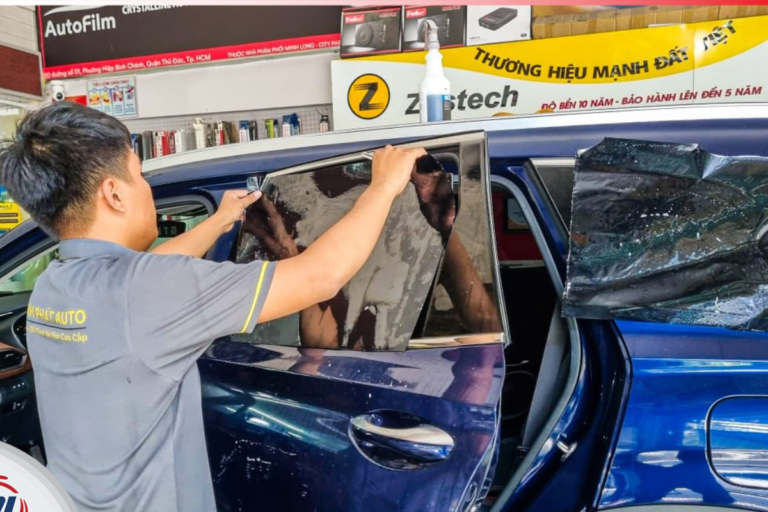DÁN PHIM CÁCH NHIỆT XE TOYOTA SIENNA - Ảnh 2