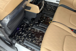 lap-dat-tham-lot-san-carbon-fiber-cho-o-to-tai-tp-thu-duc (1)