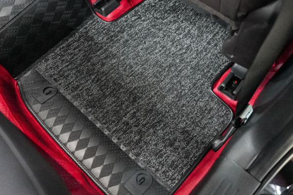 lap-tham-san-carbon-fiber-cho-o-to-tai-quan-9 (1)