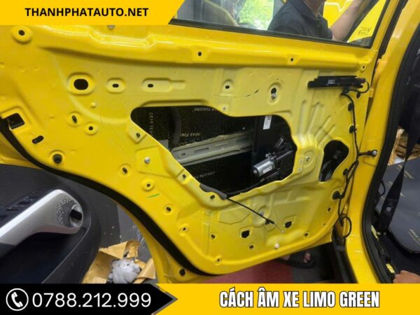 Dán Cách Âm Full Xe VinFast Limo Green - Ảnh 3