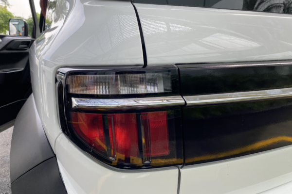Lắp Đèn Hậu Xi Nhan LED Kiểu Mustang Cho Xe VinFast VF3 - Ảnh 3