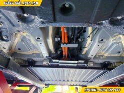 Lắp Đặt Tấm Ốp Pin VF5