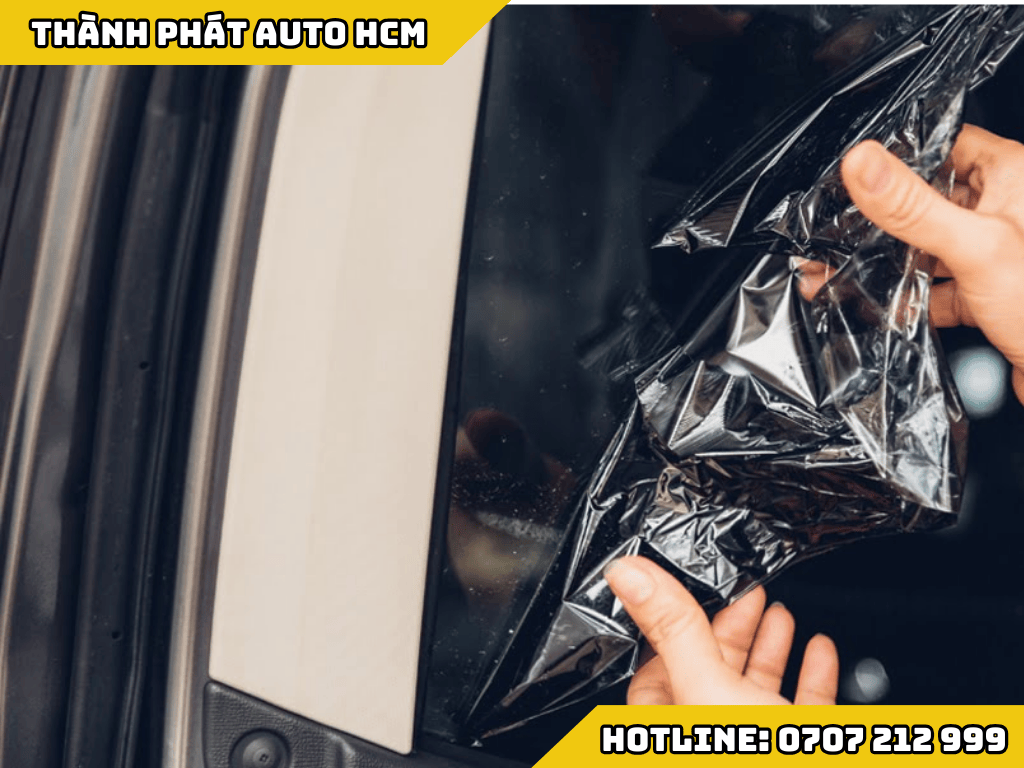 dán phim cách nhiệt VF3 Quận 8