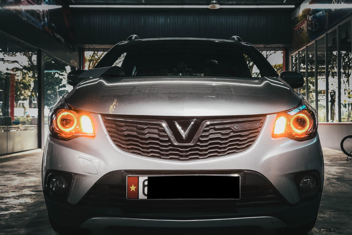 gắn đèn bi gầm ô tô tại Thành Phát Auto