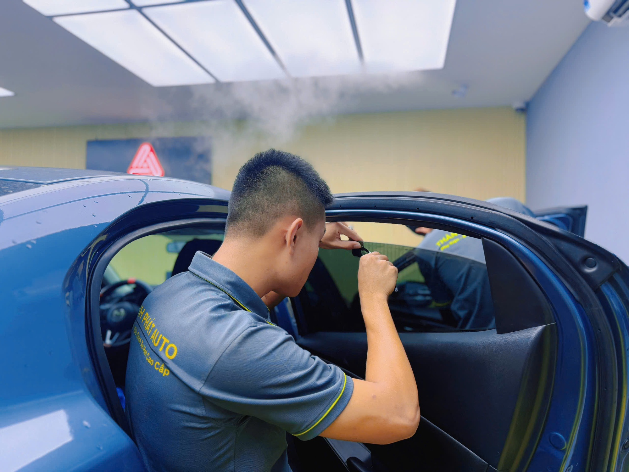 dán phim cách nhiệt phường Long Trường tại Thành Phát Auto