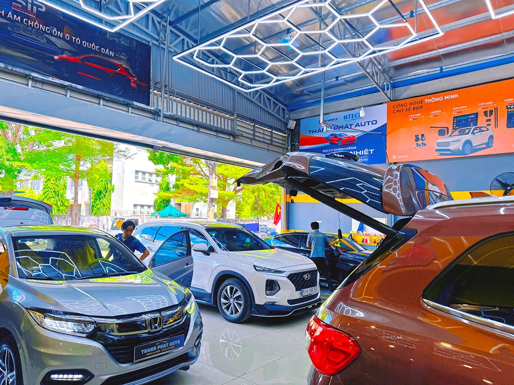 dán phim cách nhiệt phường Tân Hưng tại Thành Phát Auto