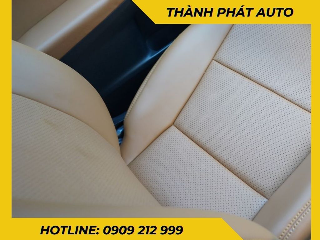 trước khi bọc ghế da ô tô