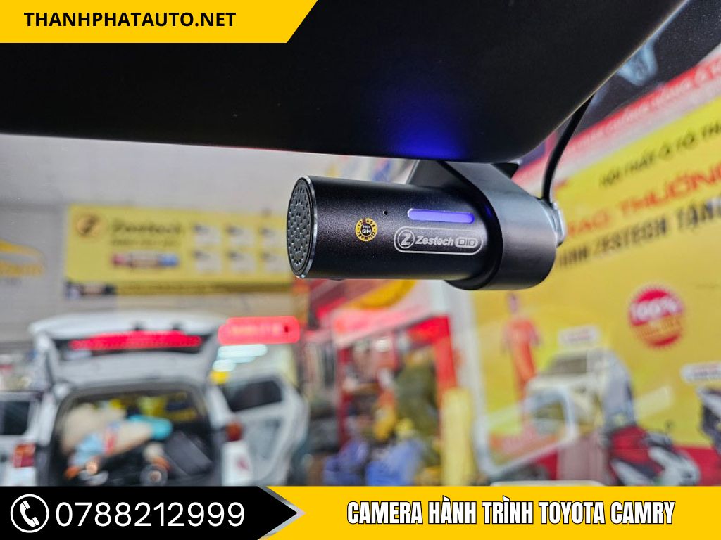camera hành trình Toyota Camry