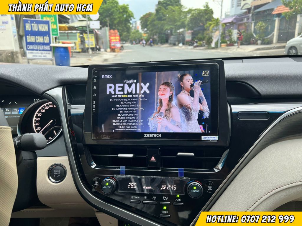 màn hình xe Toyota Camry