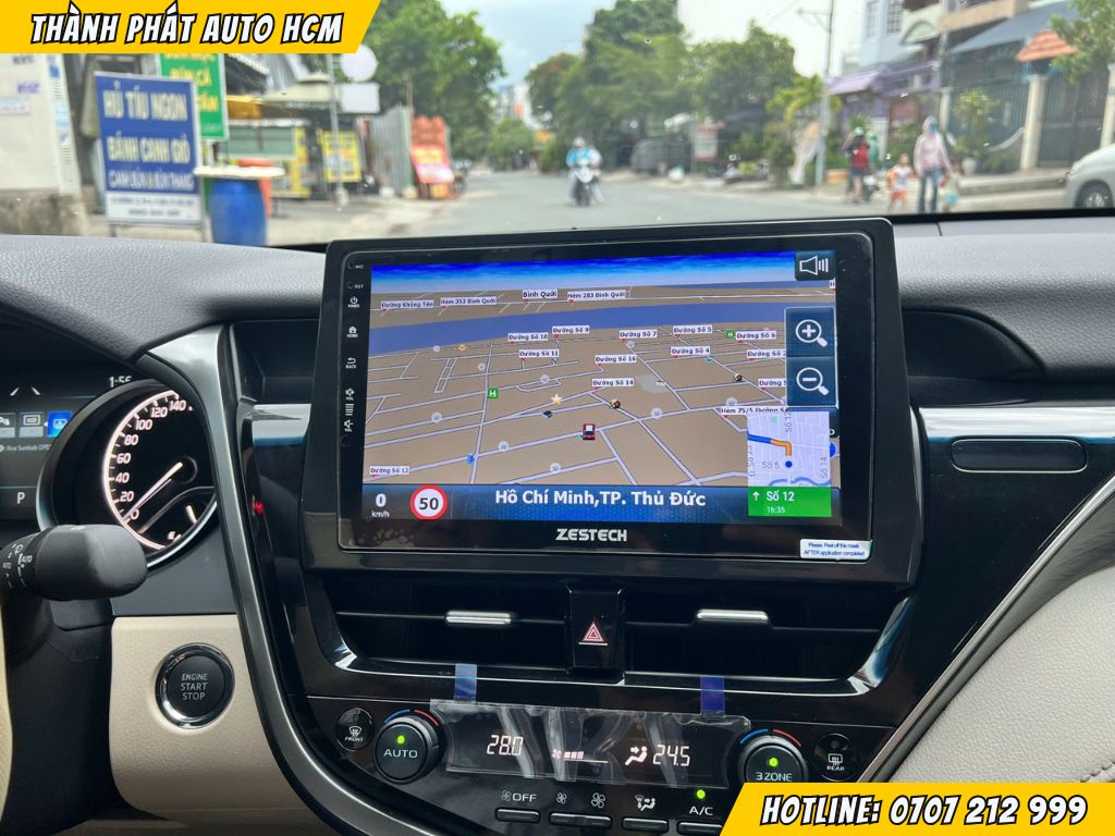 màn hình xe Toyota Camry