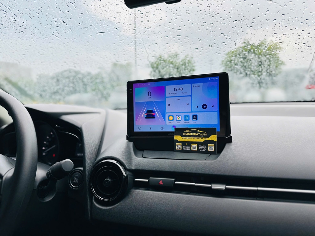 Màn hình Z18 Mazda 2 2024