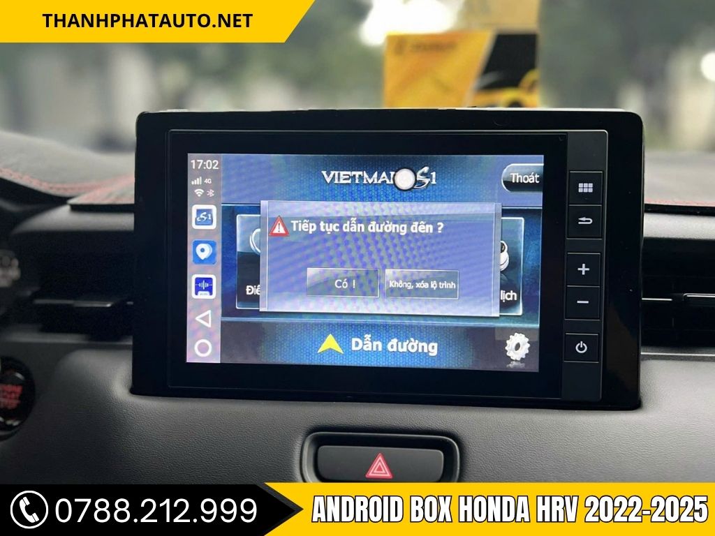 Màn hình Android Box Zestech trên xe Honda HR-V 2022-2025, hiển thị giao diện bản đồ VietMap S1, với thông báo tiếp tục dẫn đường, giúp người lái xe dễ dàng điều hướng và theo dõi lộ trình.
