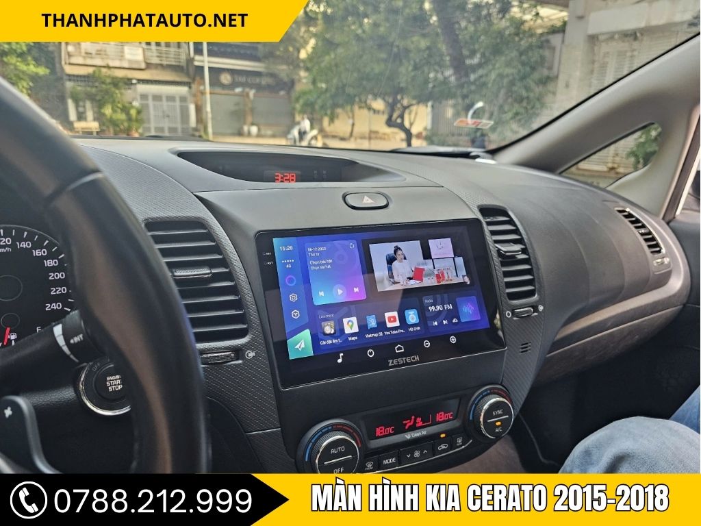 MÀN HÌNH KIA CERATO 2015–2018 giúp chiếc xe trở nên sang trọng hơn, tối ưu hóa giải trí.