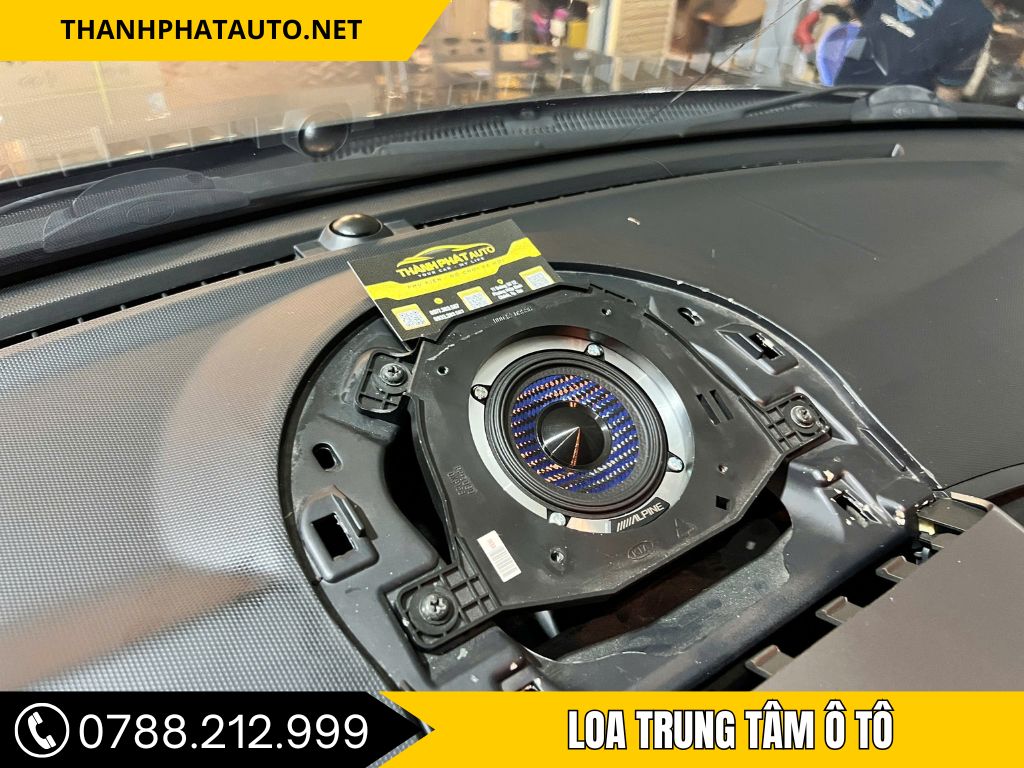 Quy Trình Lắp Đặt Loa Trung Tâm Tại Thành Phát Auto