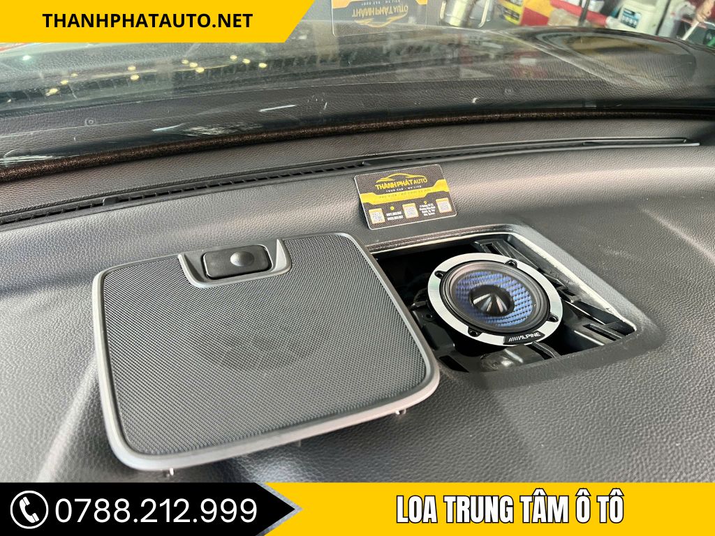 Loa ô tô tại trung tâm phụ kiện ô tô tại Bình Dương