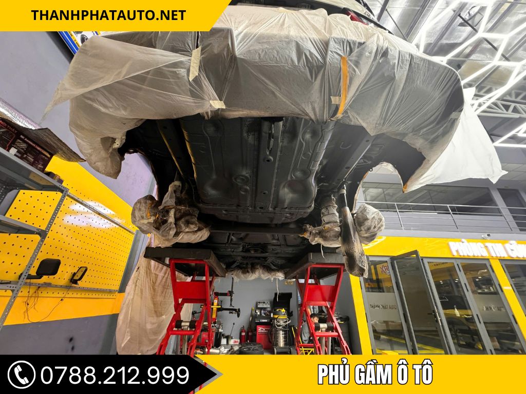 Phủ gầm ô tô là một lớp bảo vệ đặc biệt được xịt lên khung gầm xe.
