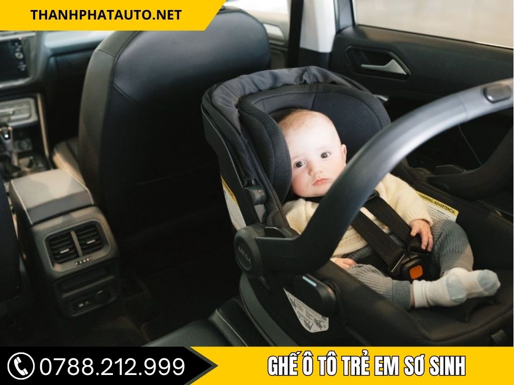 Ghế ô tô trẻ em sơ sinh tại TP.HCM thiết kế đệm dày, đai an toàn nhiều điểm, phù hợp cho em bé từ sơ sinh.