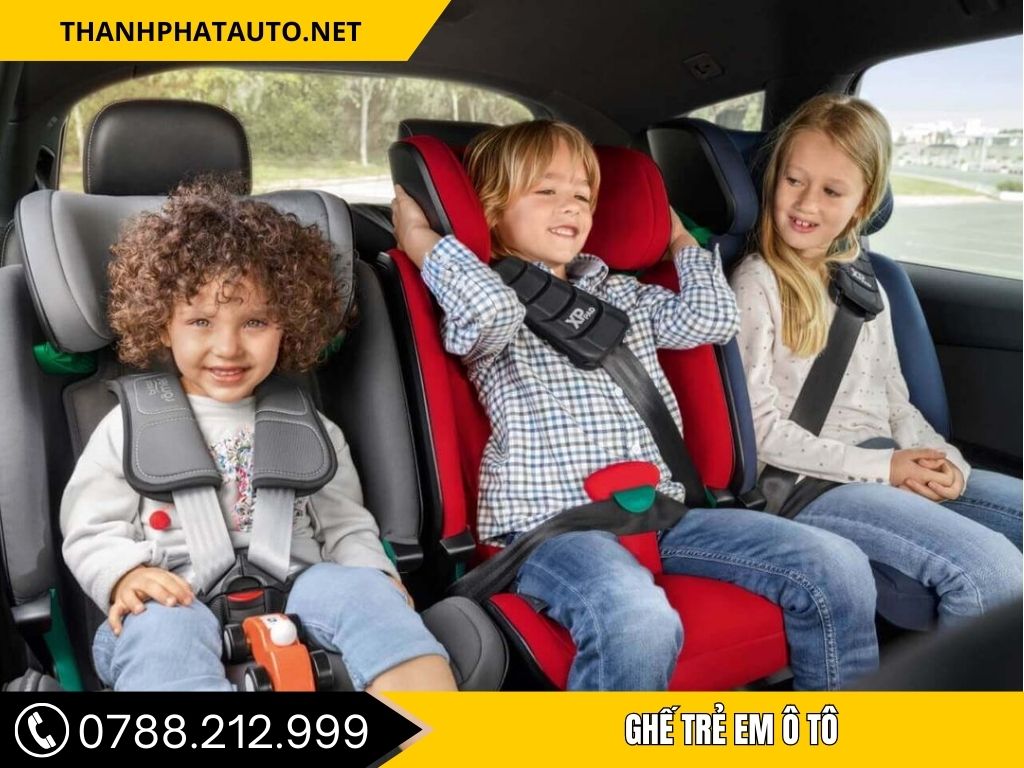 Ghế trẻ em ô tô theo chiều cao phù hợp cho trẻ từ 100 đến 135 cm, giúp dây an toàn nằm đúng vị trí và tăng độ an toàn khi ngồi ô tô