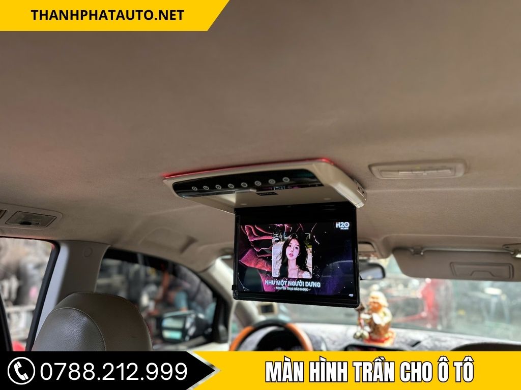 Hình Ảnh Màn Hình Trần Cho Ô Tô 