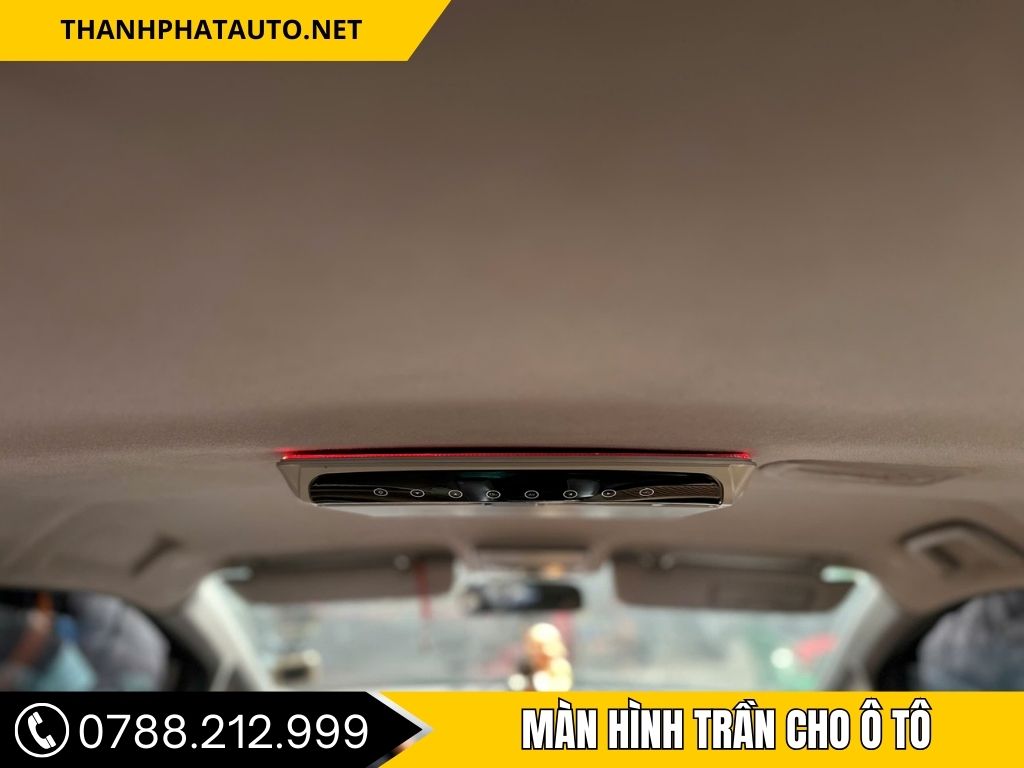 Hình Ảnh Màn Hình Trần Cho Ô Tô 