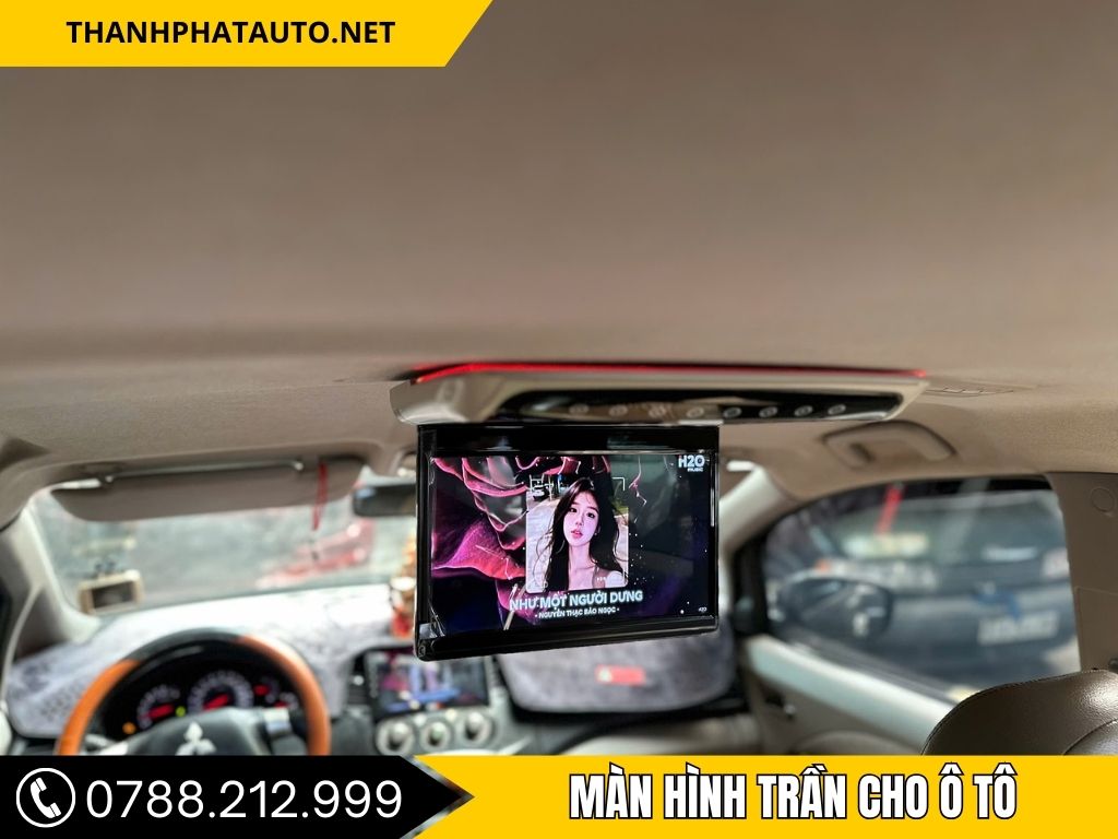 Hình Ảnh Màn Hình Trần Cho Ô Tô 
