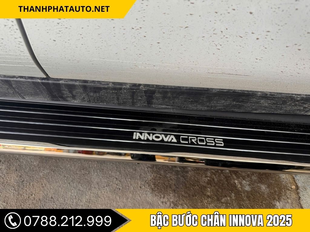 Hình Ảnh Bậc Bước Chân Innova 2025