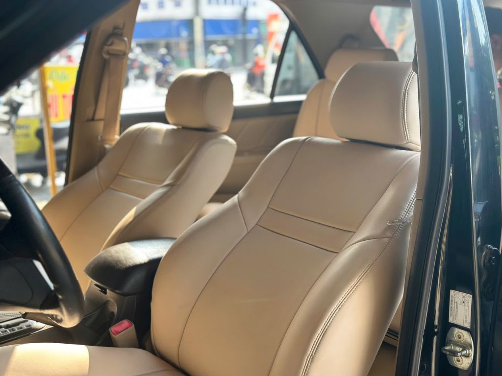 bọc ghế da Fortuner
