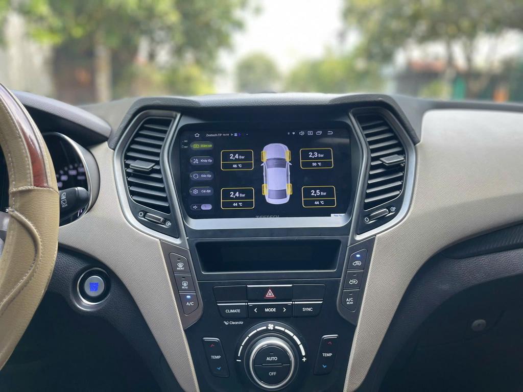 Màn Hình Hyundai Santafe 2016 Lắp Đặt Tận Nơi Uy Tín Tại TPHCM chính hãng 1