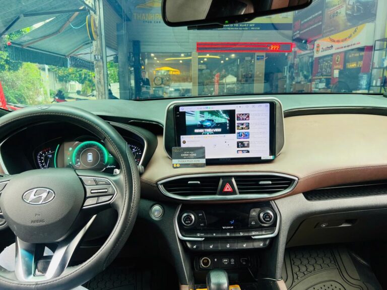 Màn Hình Hyundai Santafe 2021 Lắp Đặt Tận Nơi Uy Tín Chuyên Nghiệp