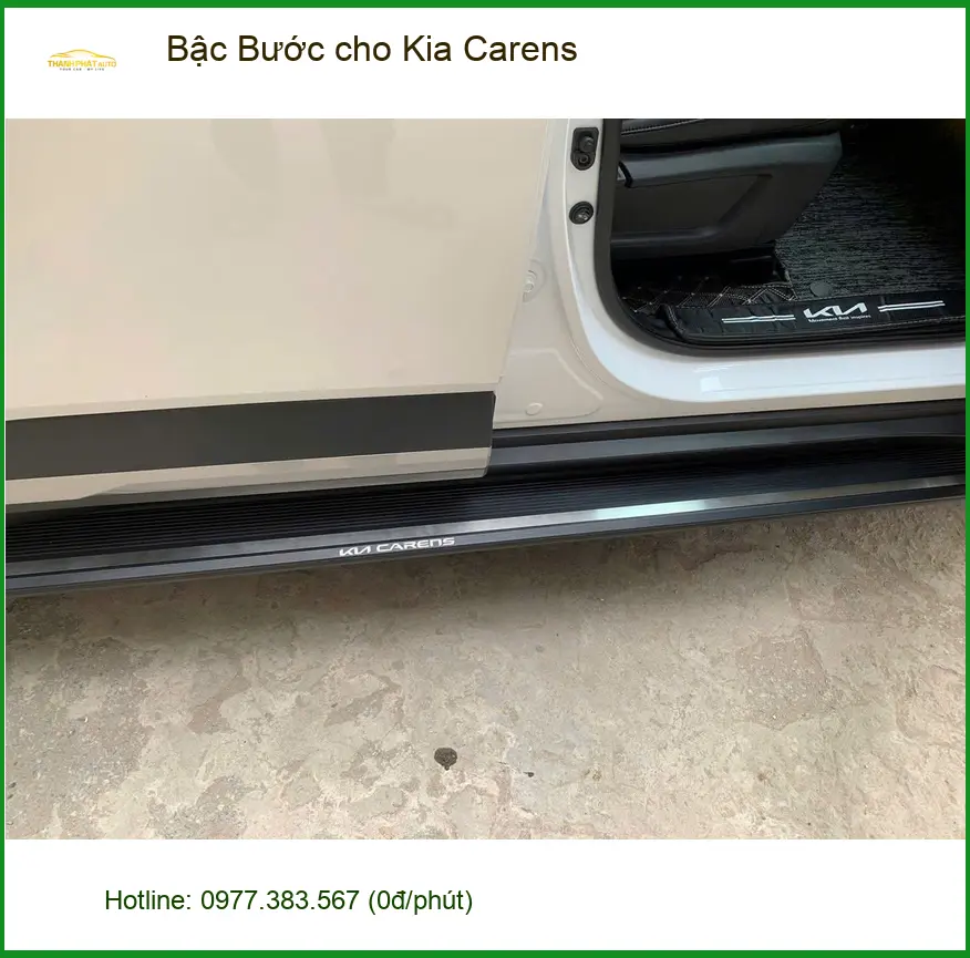 Anh Gia Huy lắp Bậc Bước cho Kia Carens tại Quận 9 tiện lợi cho gia đình. ảnh thực tế 5