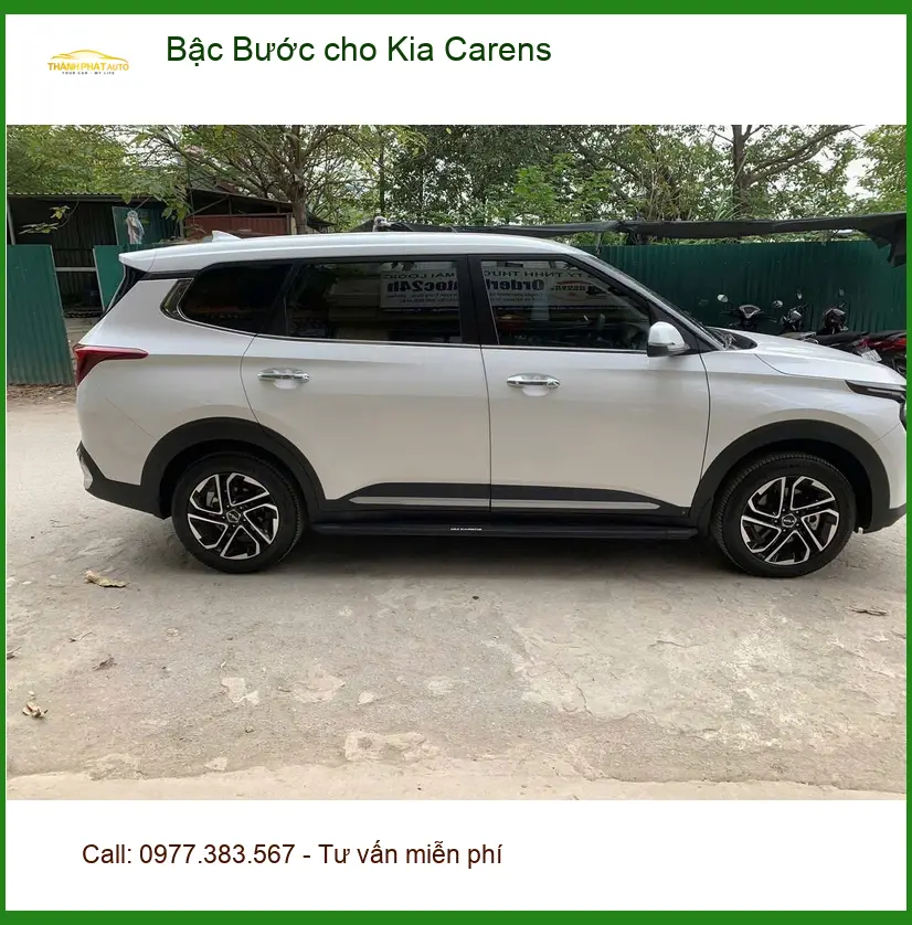 Chị Thảo gắn Bậc Bước chính hãng cho Kia Carens tại Quận 7, tiện lợi cho gia đình. ảnh thực tế 3