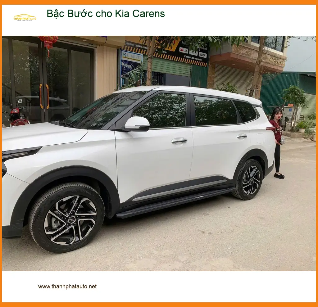 Chị Thảo gắn Bậc Bước chính hãng cho Kia Carens tại Quận 7, tiện lợi cho gia đình. ảnh thực tế 5