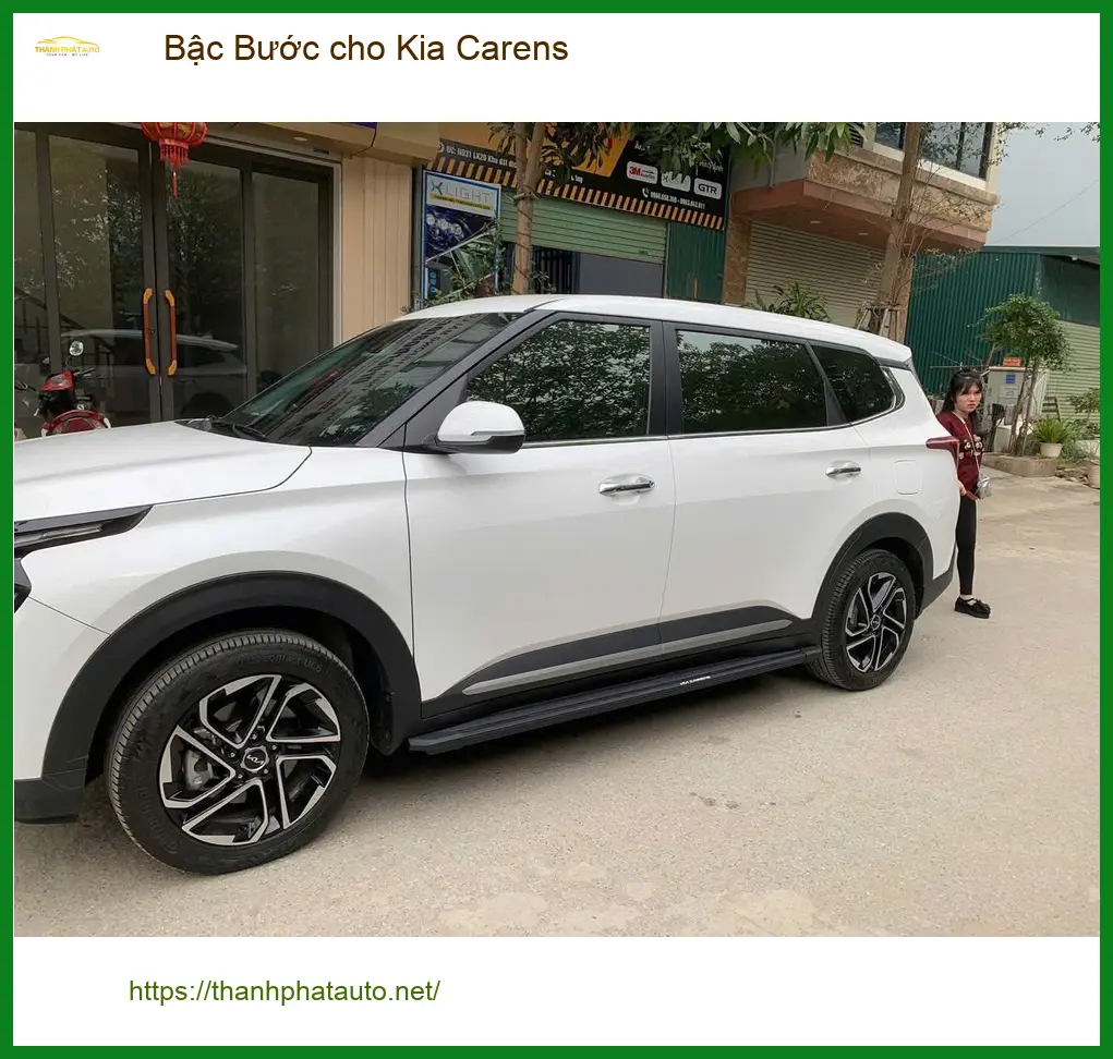 Anh Khang lắp Bậc Bước Kia Carens tại Quận 3 cho gia đình tiện lợi ảnh thực tế 4