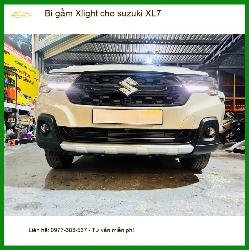 Anh Tấn độ bi gầm Xlight cho Suzuki XL7 ở Quận 12 vì đèn zin không đủ sáng khi về khuya