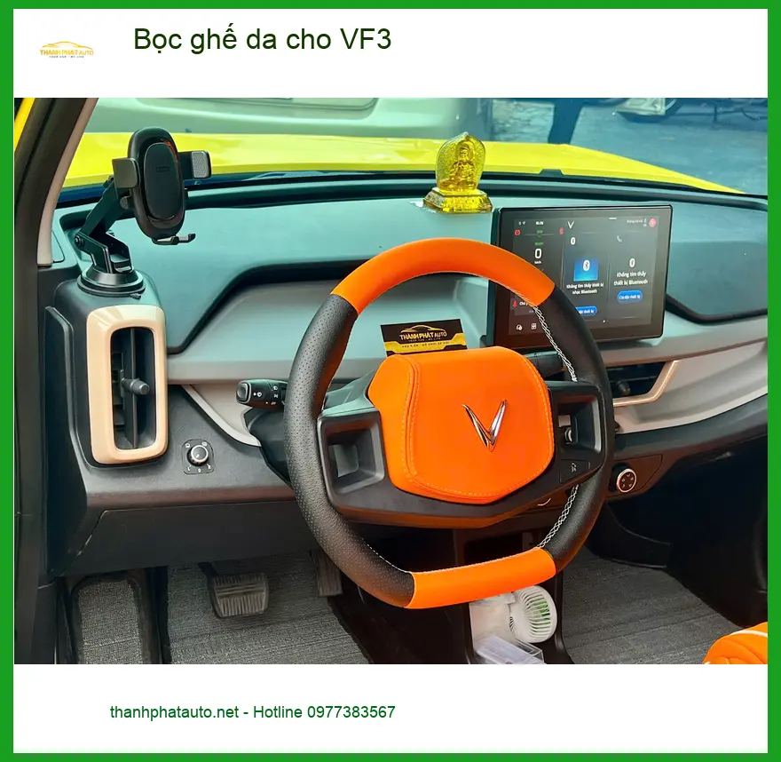 Cô Hồng bọc ghế da VinFast VF3 tại Quận 12 để nội thất sạch và bền bỉ hơn ảnh thực tế 3