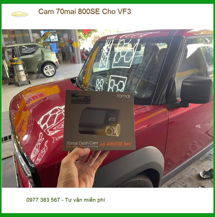 Chú Phúc lắp Cam 70mai 800SE cho VinFast VF3 ở Quận 7 để yên tâm hơn khi lái xe.
